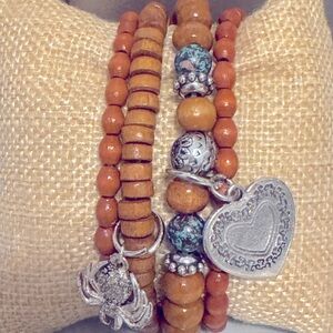 Beaded charm bracelet